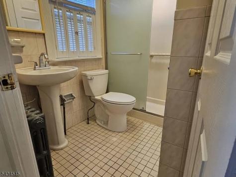 37 Van Pelt Place Little Falls NJ 07424