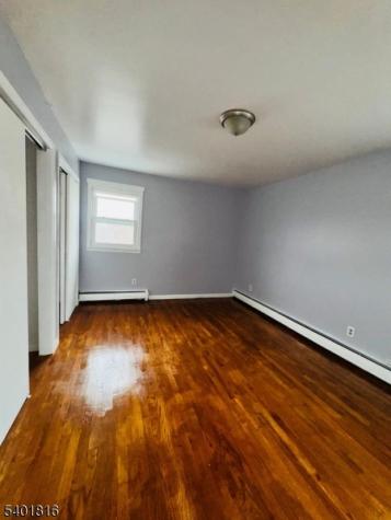 32 Union Place Irvington NJ 07111