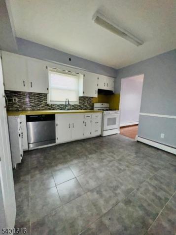 32 Union Place Irvington NJ 07111