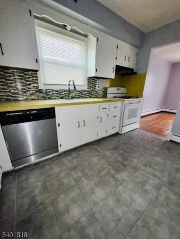 32 Union Place Irvington NJ 07111