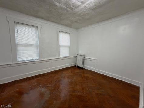 205 Chancellor Avenue Newark NJ 07112