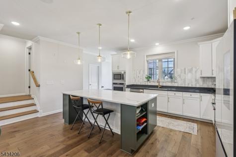 21 Dahlia Drive Warren NJ 07059