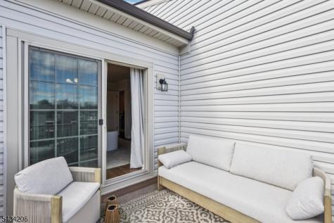 21 Dahlia Drive Warren NJ 07059