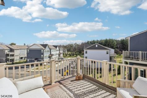 21 Dahlia Drive Warren NJ 07059