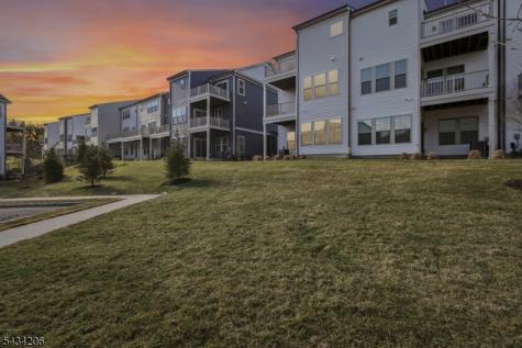 21 Dahlia Drive Warren NJ 07059