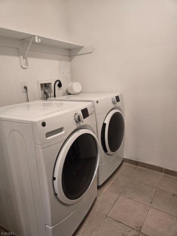 274 Lafayette Street Newark NJ 07105