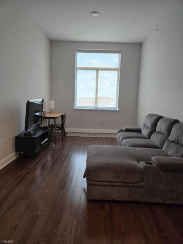 274 Lafayette Street Newark NJ 07105