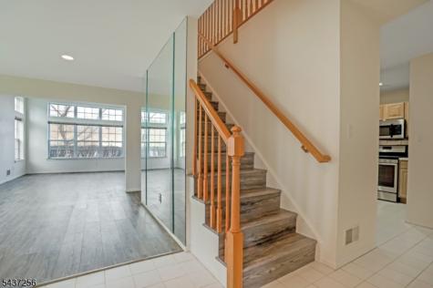 16 Lagoon Way Roxbury NJ 07852