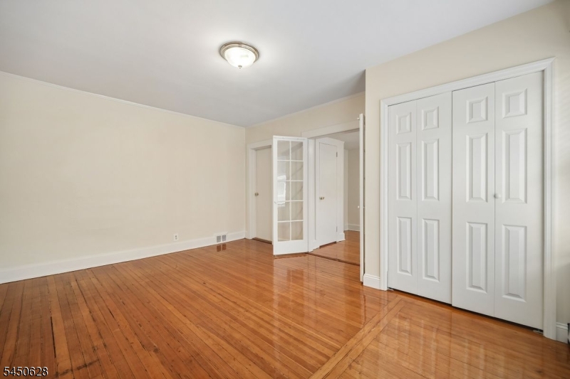 29 Brookfield Road Montclair NJ 07043