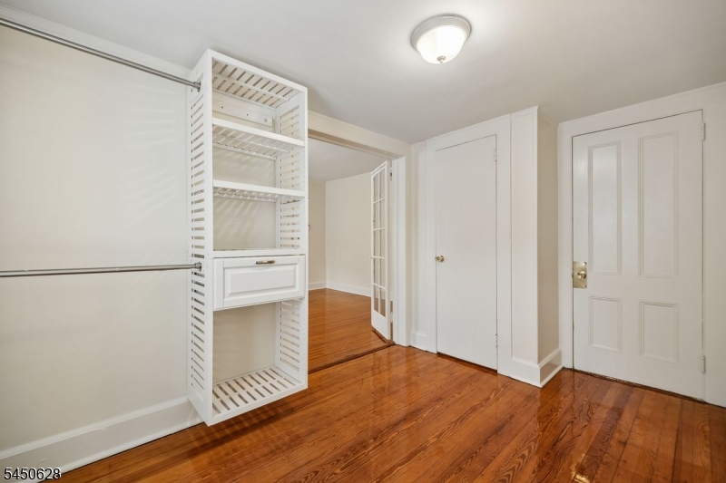 29 Brookfield Road Montclair NJ 07043
