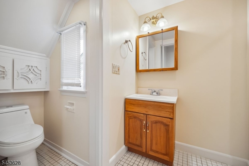 29 Brookfield Road Montclair NJ 07043