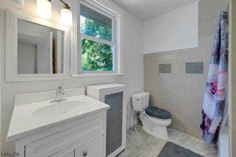 127 S Burnett St R4 East Orange NJ 07018