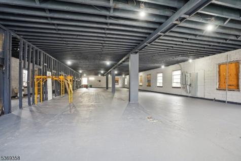 62 Halsted Street East Orange NJ 07018