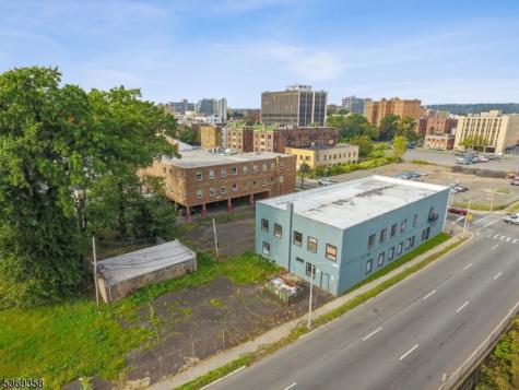 62 Halsted Street East Orange NJ 07018