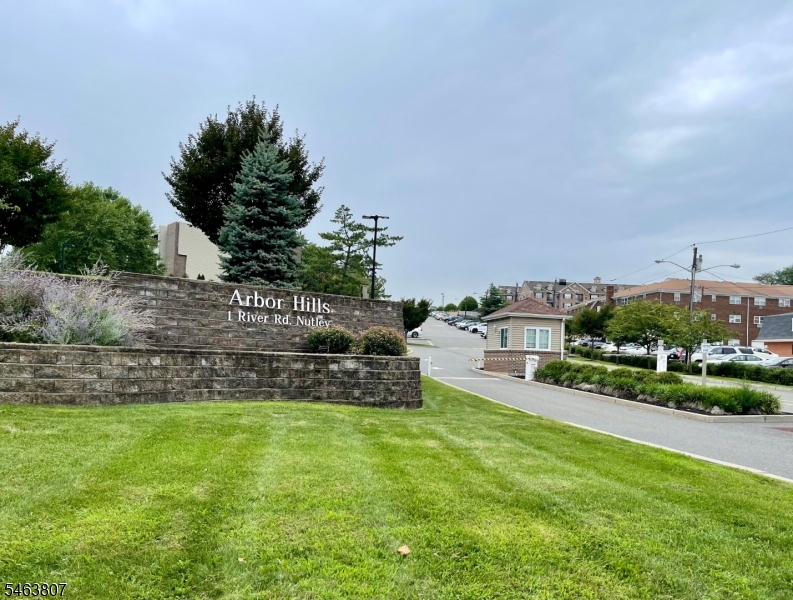 4 River Road Nutley NJ 07110