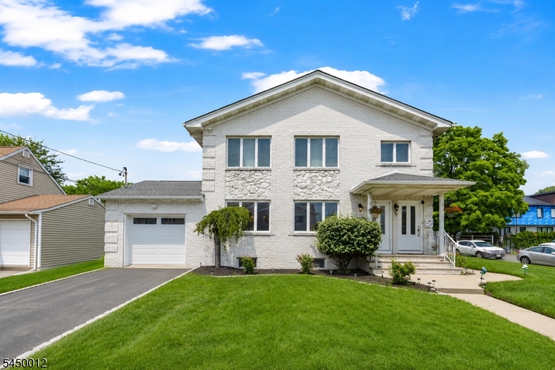137 Stefanic Avenue Elmwood Park NJ 07407
