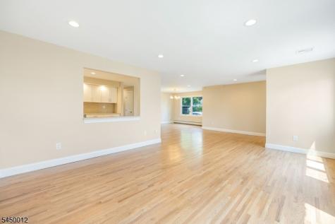 137 Stefanic Avenue Elmwood Park NJ 07407