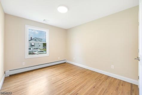 137 Stefanic Avenue Elmwood Park NJ 07407