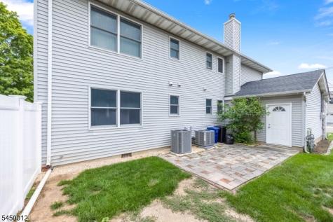 137 Stefanic Avenue Elmwood Park NJ 07407