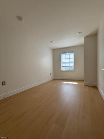 627 Valley Road Montclair NJ 07043