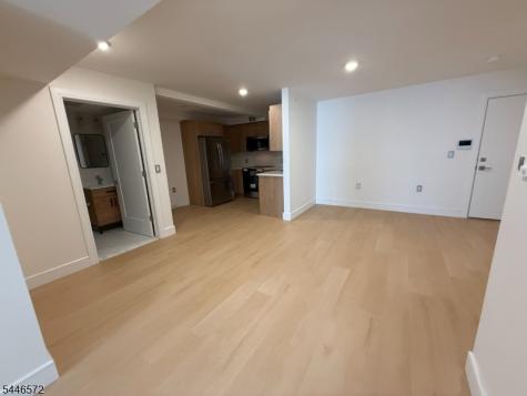 627 Valley Road Montclair NJ 07043