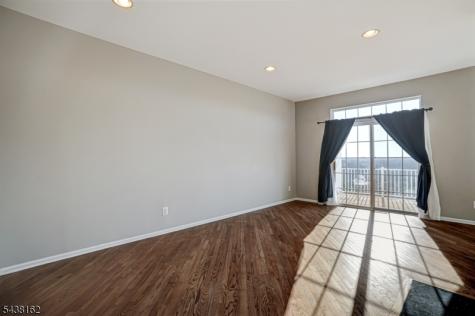 1039 Shadowlawn Drive Green Brook NJ 08812