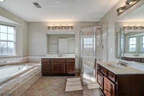 1039 Shadowlawn Drive Green Brook NJ 08812