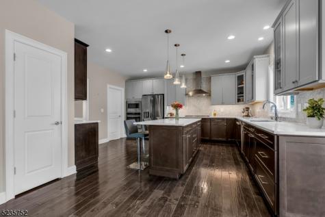 9 Jamieson Way Hillsborough NJ 08844