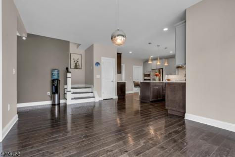 9 Jamieson Way Hillsborough NJ 08844