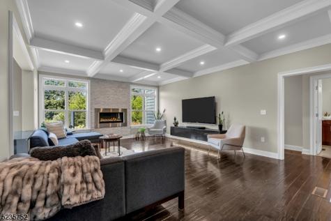 9 Jamieson Way Hillsborough NJ 08844