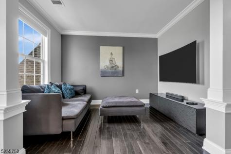 9 Jamieson Way Hillsborough NJ 08844