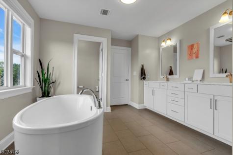 9 Jamieson Way Hillsborough NJ 08844