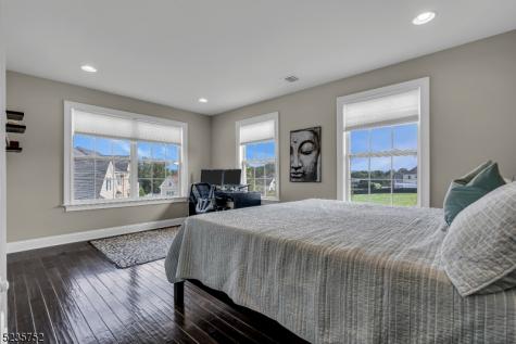 9 Jamieson Way Hillsborough NJ 08844