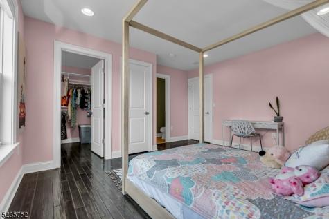 9 Jamieson Way Hillsborough NJ 08844