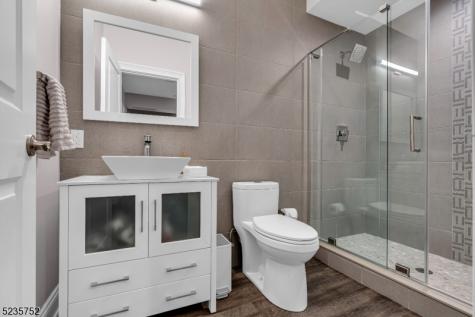 9 Jamieson Way Hillsborough NJ 08844