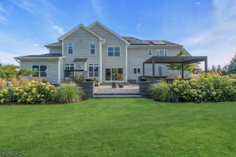 9 Jamieson Way Hillsborough NJ 08844