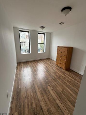 182 Ferry Street Newark NJ 07105