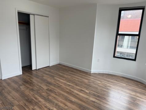 182 Ferry Street Newark NJ 07105