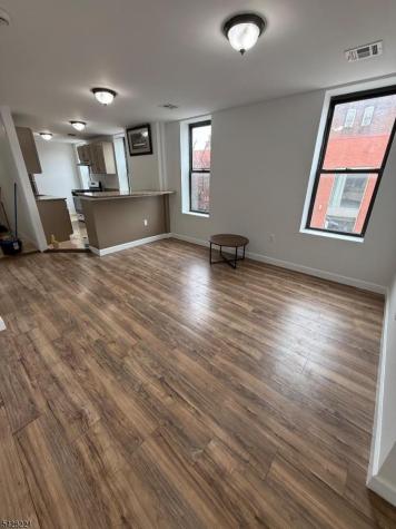 182 Ferry Street Newark NJ 07105