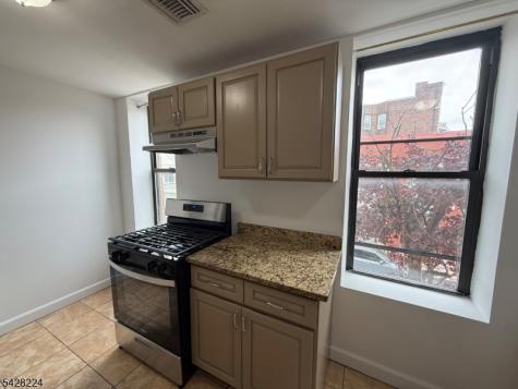 182 Ferry Street Newark NJ 07105