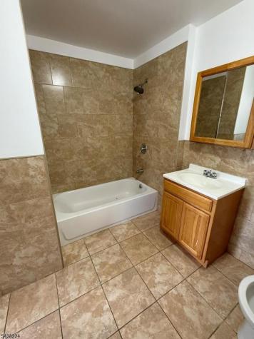 182 Ferry Street Newark NJ 07105