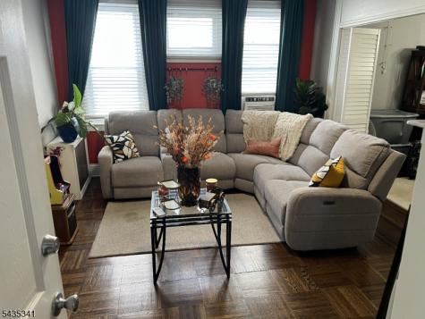 68 Wolf Place Hillside NJ 07205