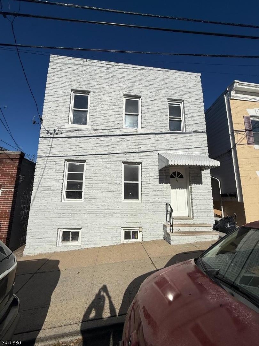 61 Spring Street Lodi NJ 07644