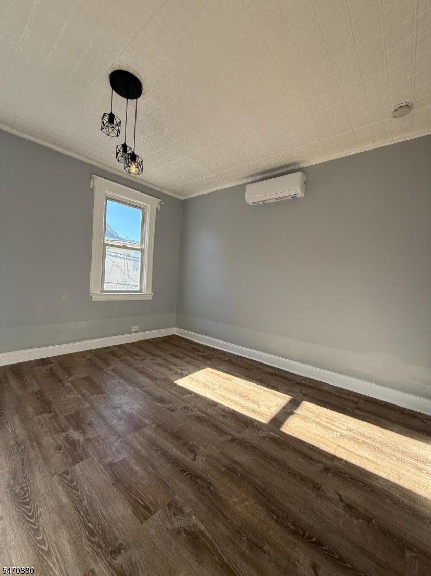 61 Spring Street Lodi NJ 07644