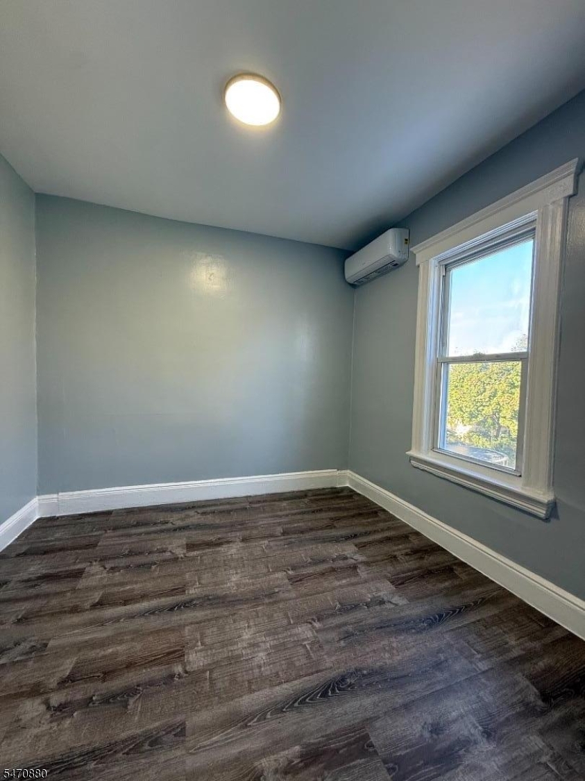 61 Spring Street Lodi NJ 07644