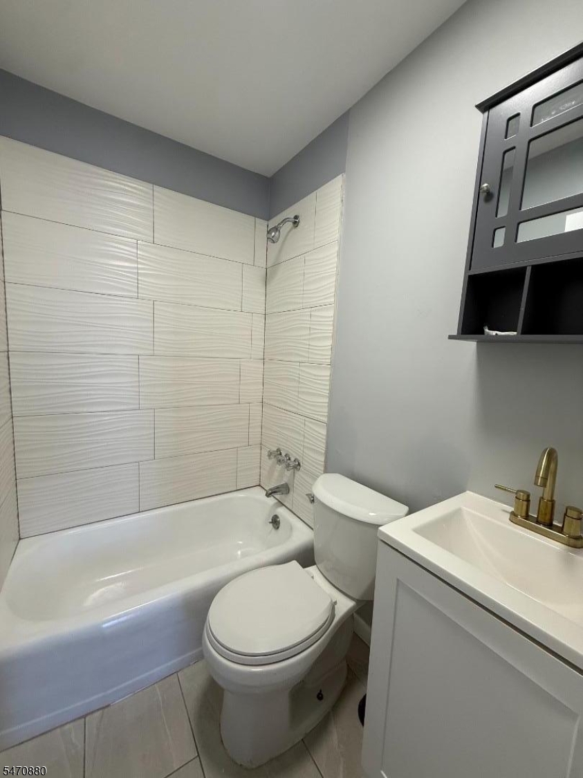 61 Spring Street Lodi NJ 07644