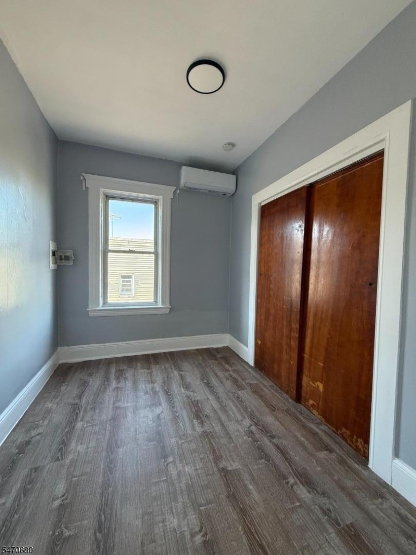 61 Spring Street Lodi NJ 07644