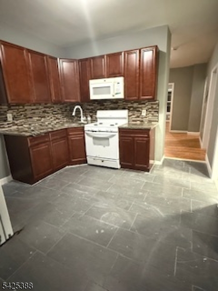 380 Halsted Street East Orange NJ 07018