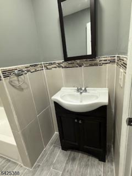 380 Halsted Street East Orange NJ 07018