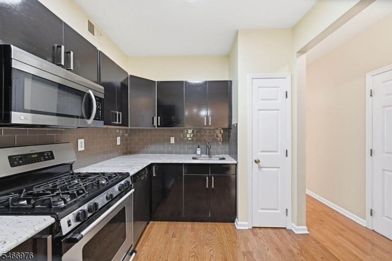 448 Hartford Drive Nutley NJ 07110